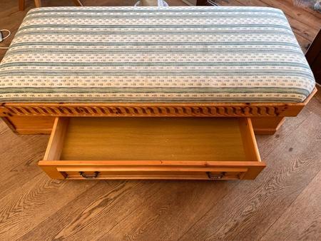 Tagesbett Zirbenholz mit Lade 80x175  h 45