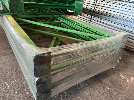 ca. 8.1 Laufmeter Regalanlage, Schwarlastregalsteher 4 Mal 590x85cm = 18 Balken ca. 8.1 Laufmeter Regalanlage, Schwarlastregalsteher 4 Mal 590x85cm = 18 Balken