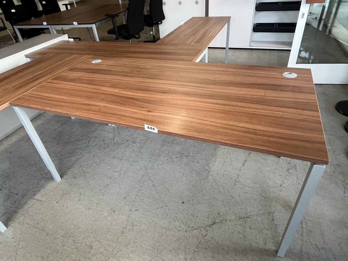 Neud&ouml;rfler Schreibtisch ca. 180/90 cm?d=2026-03-04 01:40:06