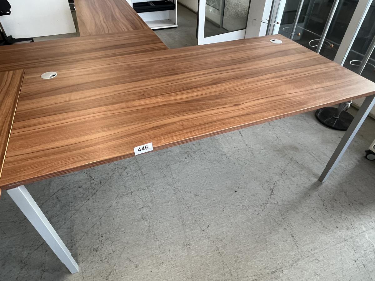 Neud&ouml;rfler Schreibtisch ca. 180/90 cm?d=2026-03-04 01:37:09