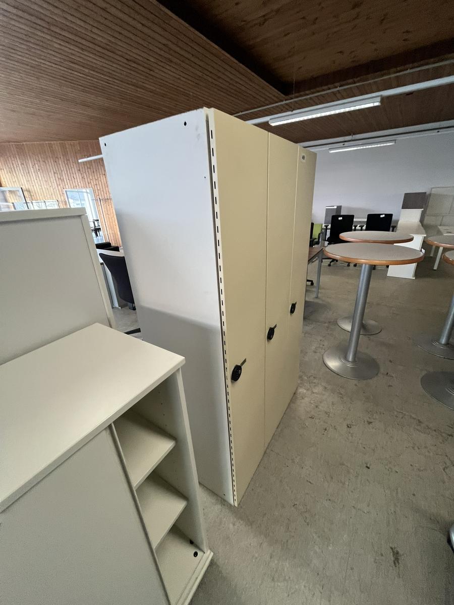 3-er Umkleidespind mit Zahlencode - Ausstellungsst&uuml;ck?d=2026-03-04 03:18:34