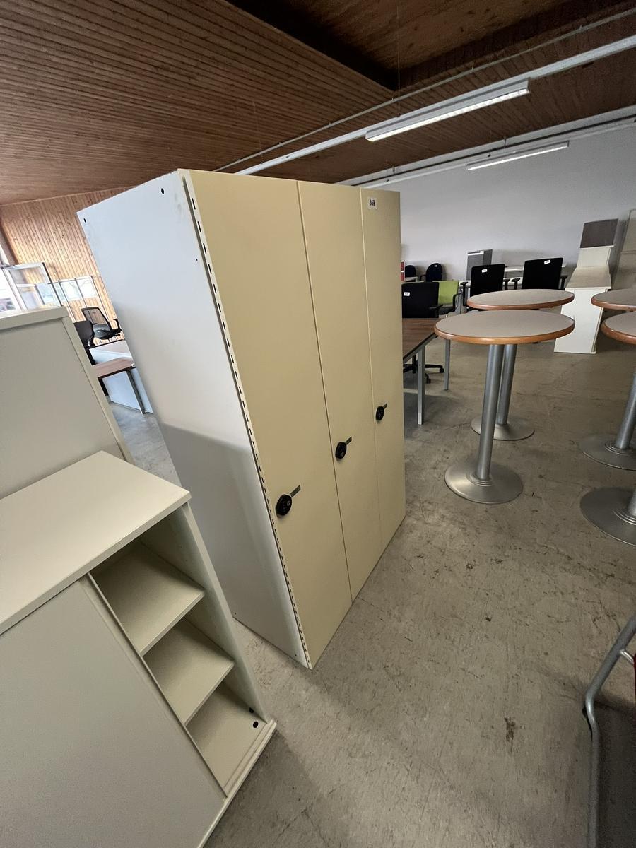 3-er Umkleidespind mit Zahlencode - Ausstellungsst&uuml;ck?d=2026-03-04 03:18:33