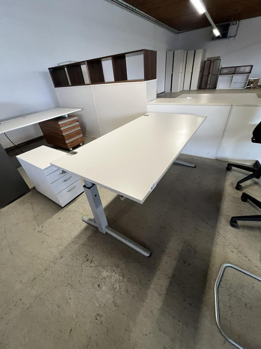 Schreibtisch HALI 160/80 cm grau?d=2026-03-04 03:18:36