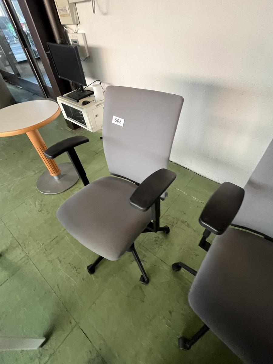 B&uuml;rodrehstuhl mit Armlehne?d=2026-03-04 03:18:16