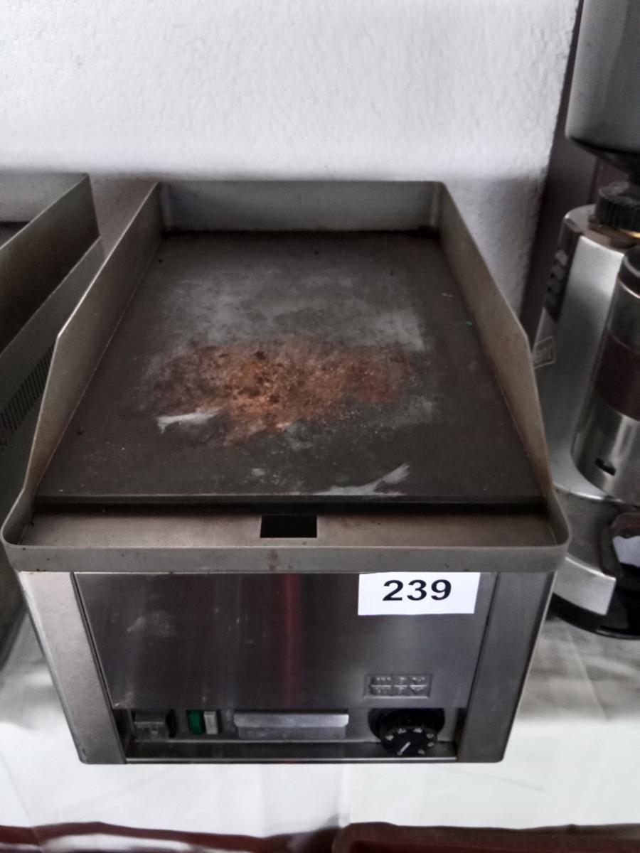 MayWay Tischgrillplatte, ca. 35x55x30cm?d=2026-03-04 18:12:19