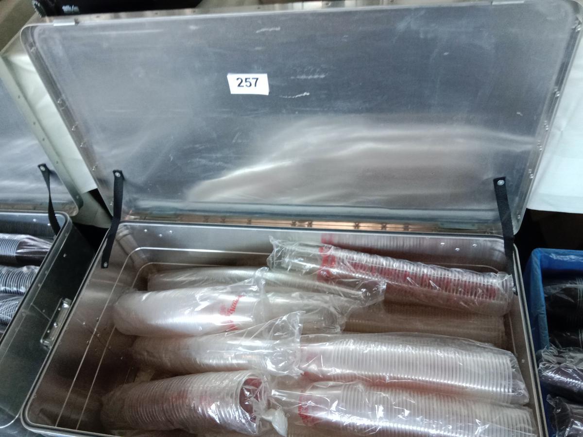 Posten Plastikbecher inkl. Alu Transportbox 90x45x40cm?d=2026-03-04 18:12:26