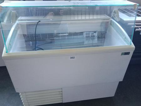 ISA Eisausgabepult SETTA 62 STD, 113x80x120cm