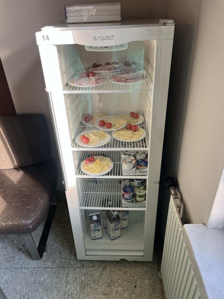 Exquisit Glask&uuml;hlschrank, 50x60x140cm?d=2026-03-09 21:14:00