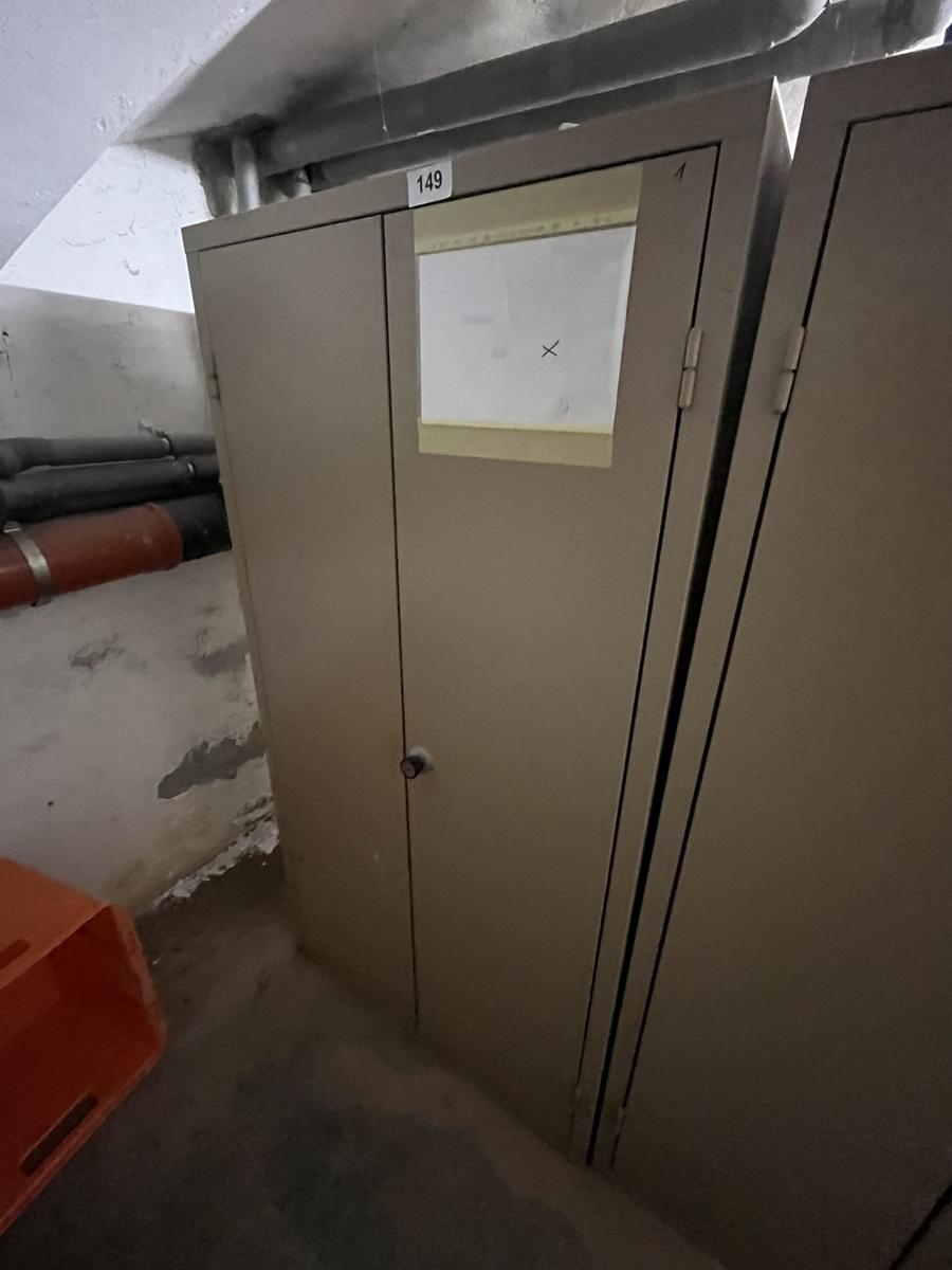 Metallschrank mit Doppelt&uuml;re, Breite 95cm, H&ouml;he 185cm, Tiefe 40cm?d=2026-03-09 22:31:15