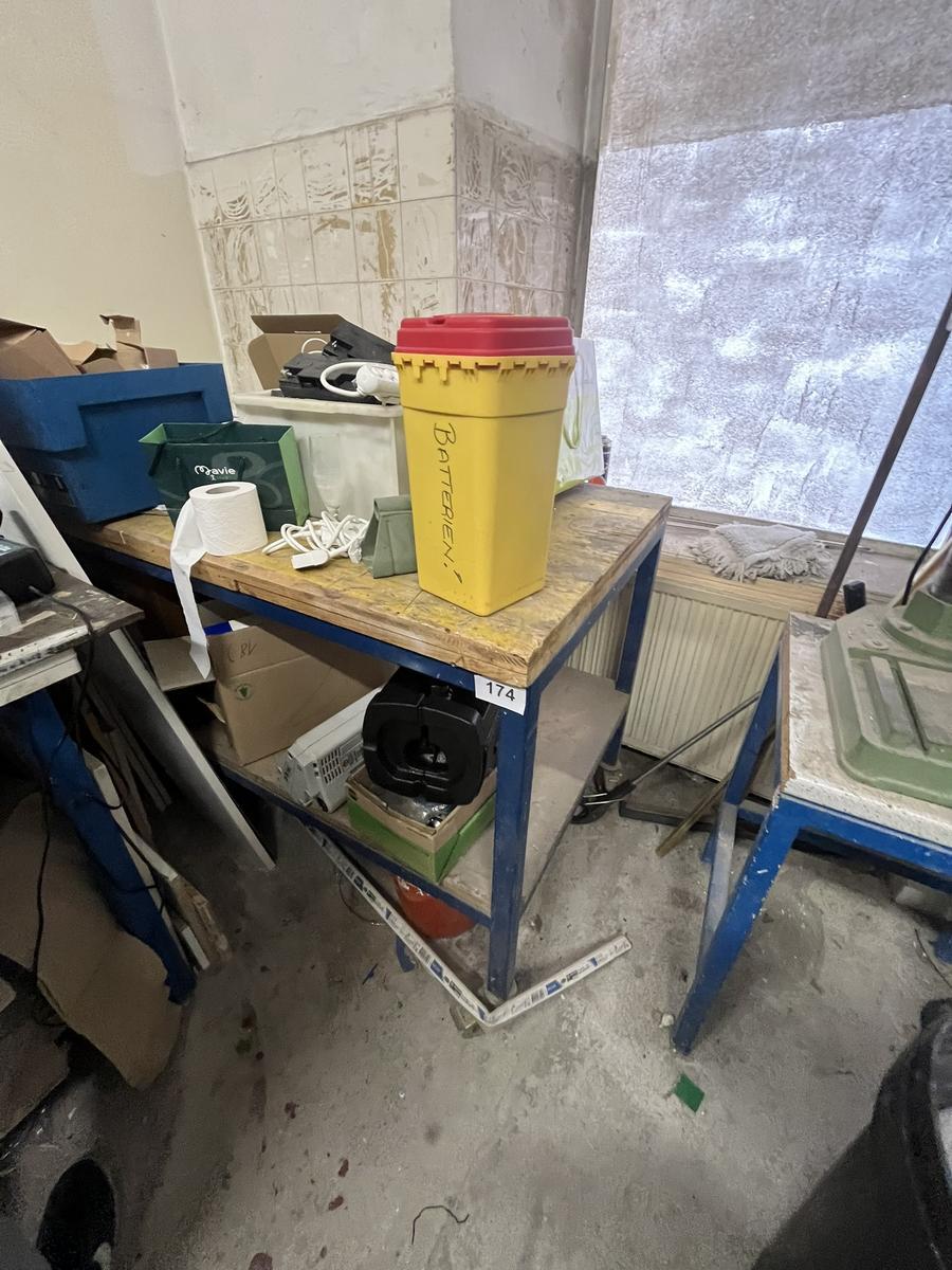 Werktisch, rollbar, ca. 150x75x90cm?d=2026-03-09 22:30:50