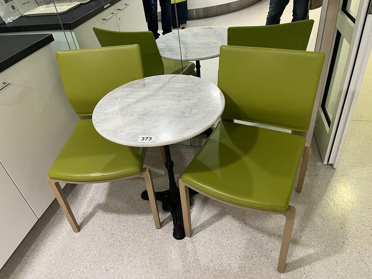 Besuchertisch ca. 60 cm Durchmesser mit 2 St&uuml;hlen