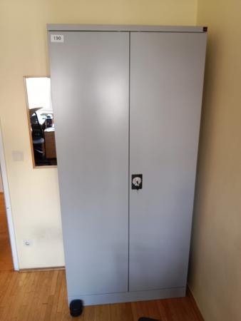 Blechschrank, mit Schl�ssel, ca. 90x42x195cm