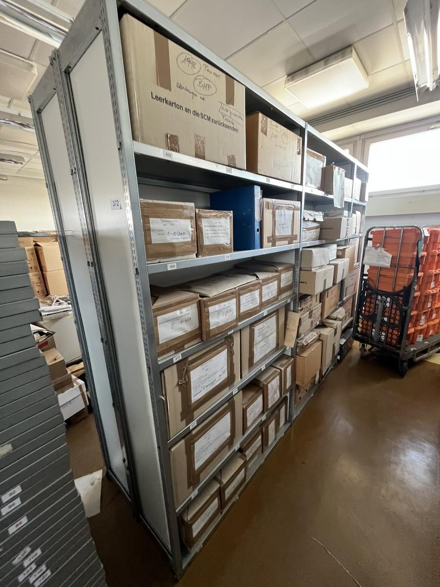 3.0 Laufmeter Doppelregale 40/40 breit, 225 cm hoch 6 Fachebene?d=2026-03-10 22:40:43