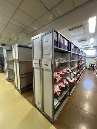 8.4 Laufmeter Doppelregale 40/40 breit, 225 cm hoch 6 Fachebene