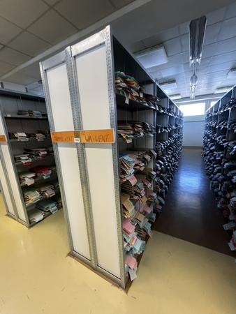 8.4 Laufmeter Doppelregale 40/40 breit, 225 cm hoch 6 Fachebene