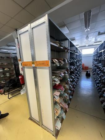 8.4 Laufmeter Doppelregale 40/40 breit, 225 cm hoch 6 Fachebene