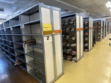 8.4 Laufmeter Doppelregale 40/40 breit, 225 cm hoch 6 Fachebene