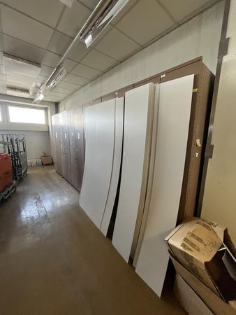 4.8 Laufmeter Werkzeugschrank mit 12 T�ren 64/230 cm