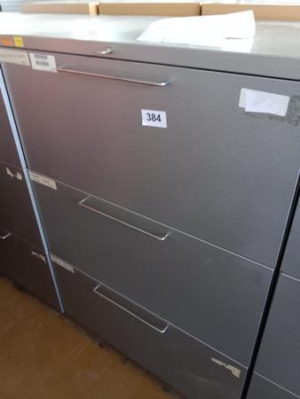 Blechladenschrank 92/64/135 cm