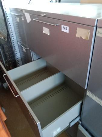 Blechladenschrank 92/64/135 cm