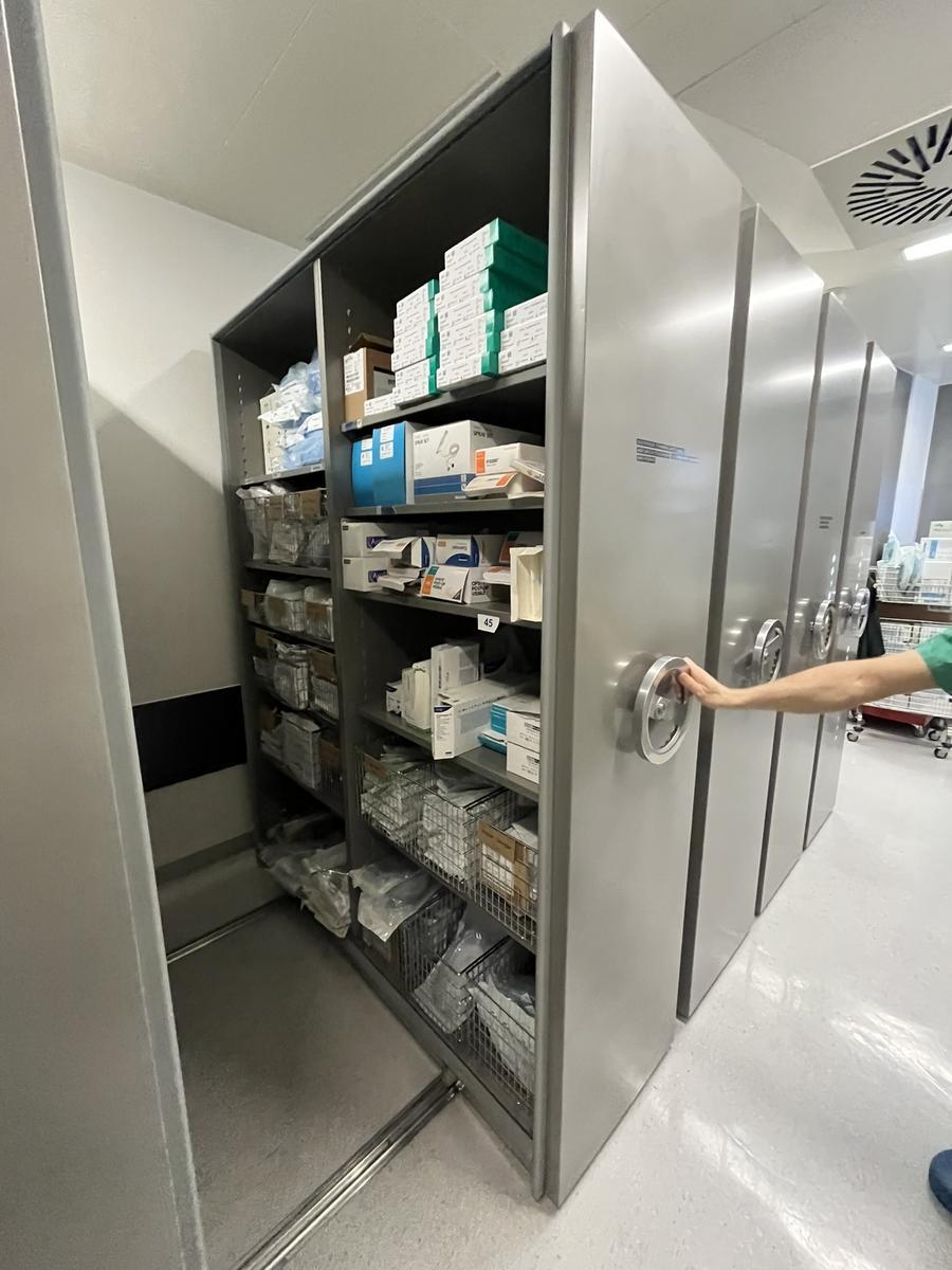 Kiefer Edestahlregal, 185x60x245cm, rollbar