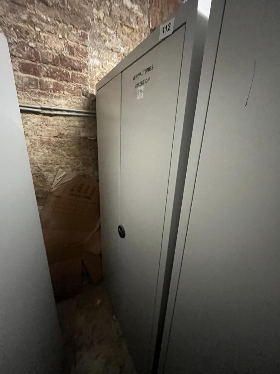Metallschrank mit Doppelt&uuml;re, Breite 80cm, H&ouml;he 195cm, Tiefe 40cm?d=2026-03-13 22:37:32
