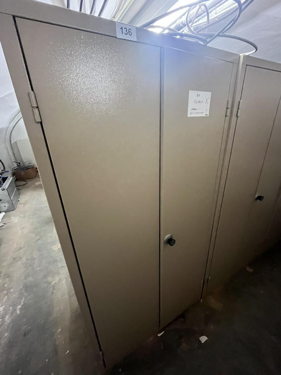 Metallschrank mit Doppelt&uuml;re, Breite 95cm, H&ouml;he 185cm, Tiefe 40cm?d=2026-03-13 21:28:21