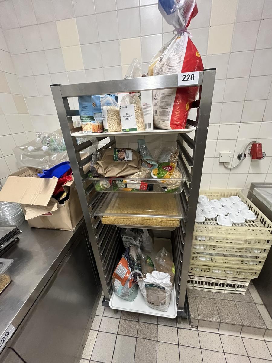 GN Einschubwagen 60/70/170 cm?d=2026-03-13 21:28:33