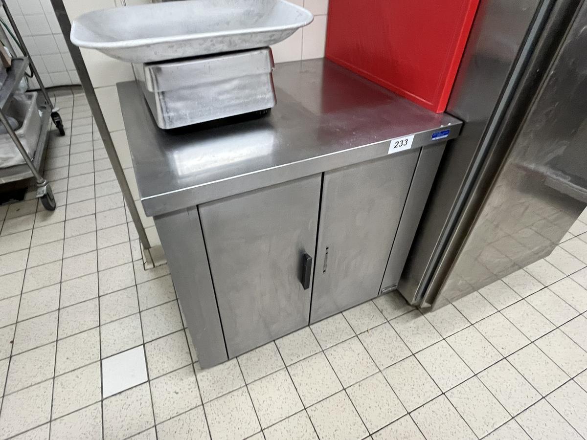 Edelstahl Arbeitstisch mit Fl&uuml;gelt&uuml;re 80/70/83 cm?d=2026-03-13 21:28:15