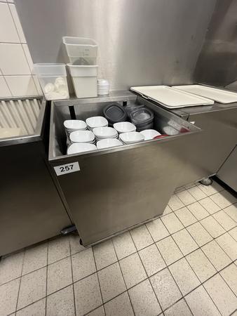 Tablettstapler 60/60/90 cm