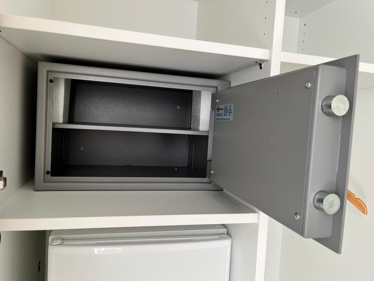 5 Stk. M&ouml;beltresore, ca. 45x37x29cm?d=2026-03-13 21:28:07