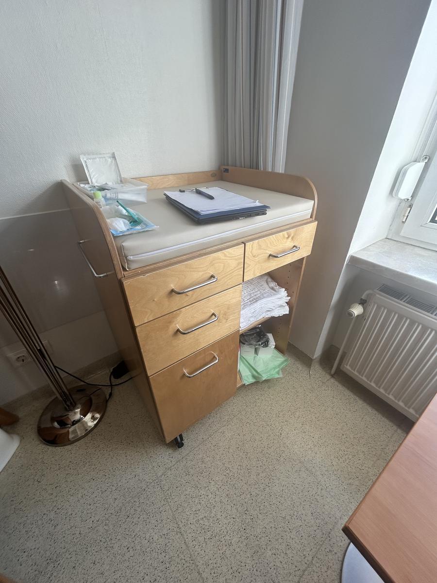 Wickelkommode auf Rollen (2 St&uuml;ck feststellbar) H 103cm?d=2026-03-14 01:31:32