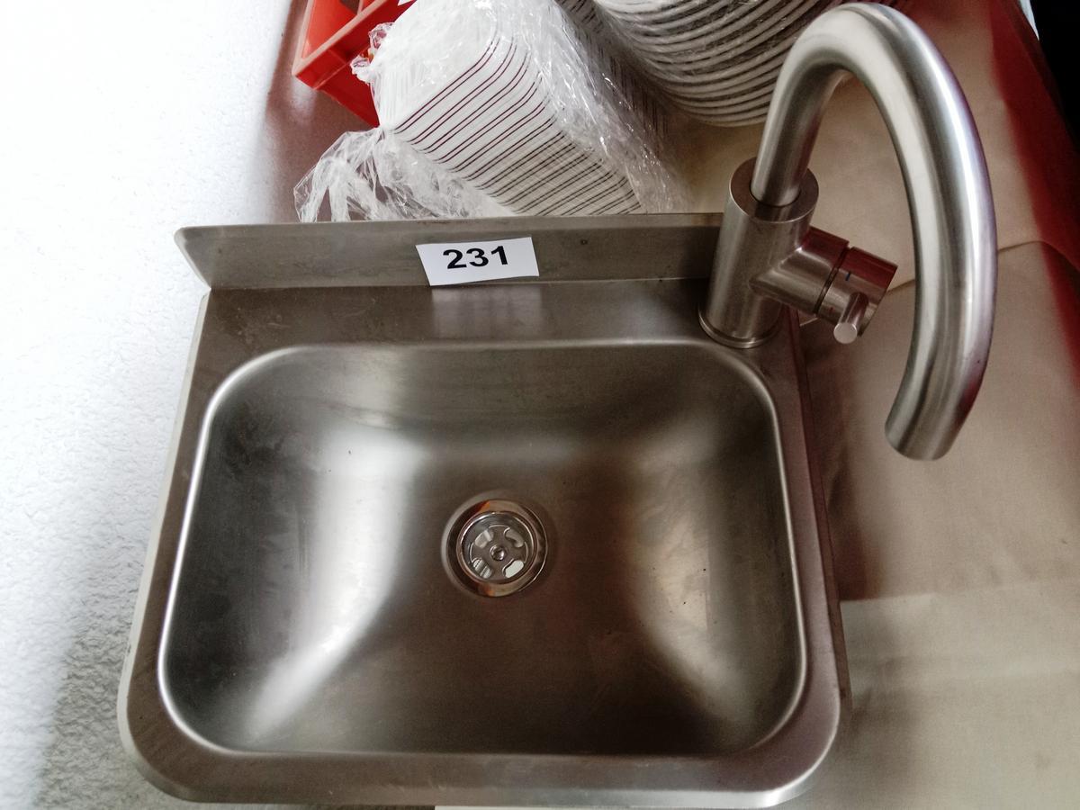 Edelstahl Waschbecken inkl. Armatur, 40x35cm?d=2026-03-23 18:53:21