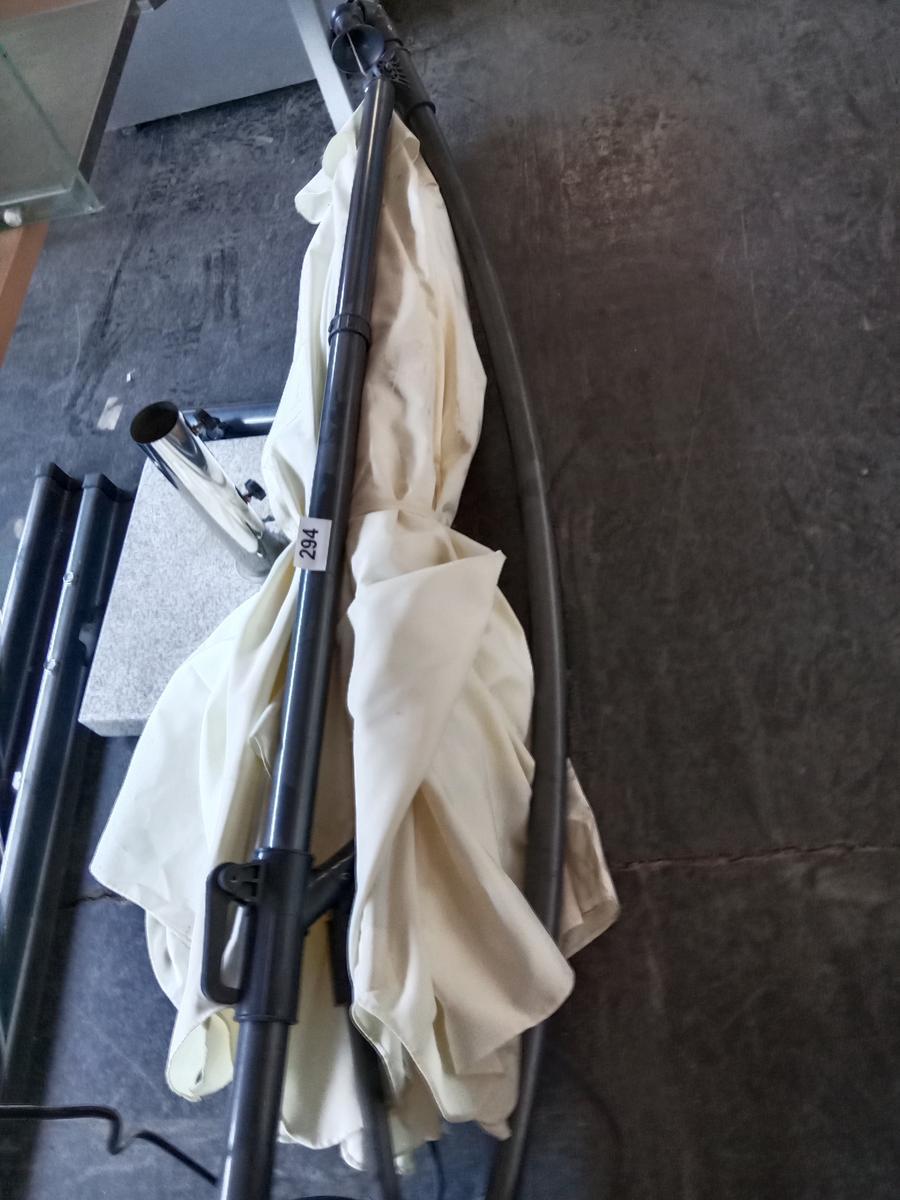 Sonnenschirm DM 300cm?d=2026-03-23 19:00:40