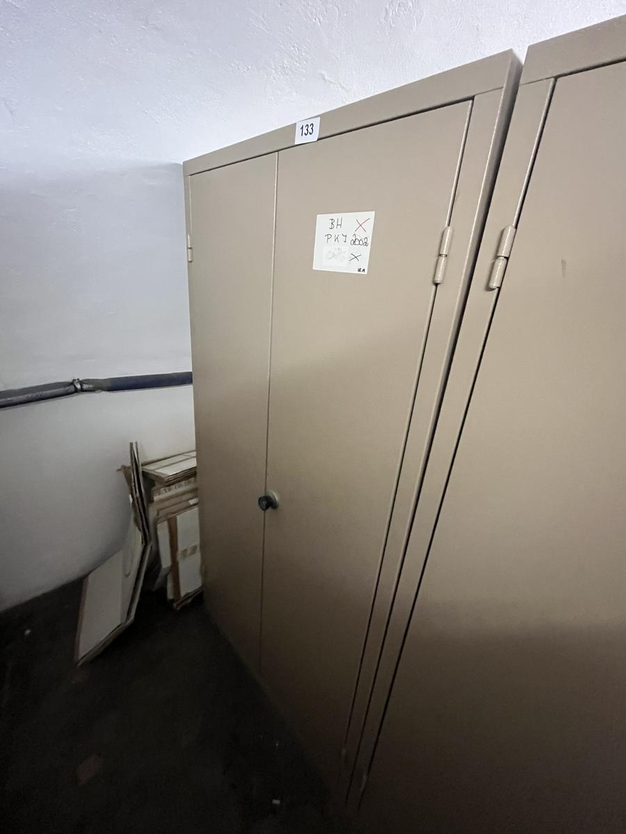 Metallschrank mit Doppelt&uuml;re, Breite 95cm, H&ouml;he 185cm, Tiefe 40cm?d=2026-03-23 20:20:55