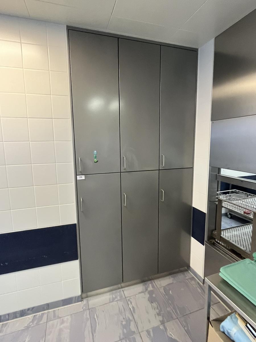 Edelstahl Schrank, 140x135x270cm