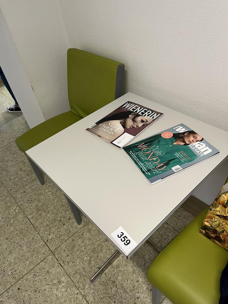 Beistelltisch 60/60 cm mit 2 Besucherst&uuml;hlen?d=2026-03-24 00:54:25