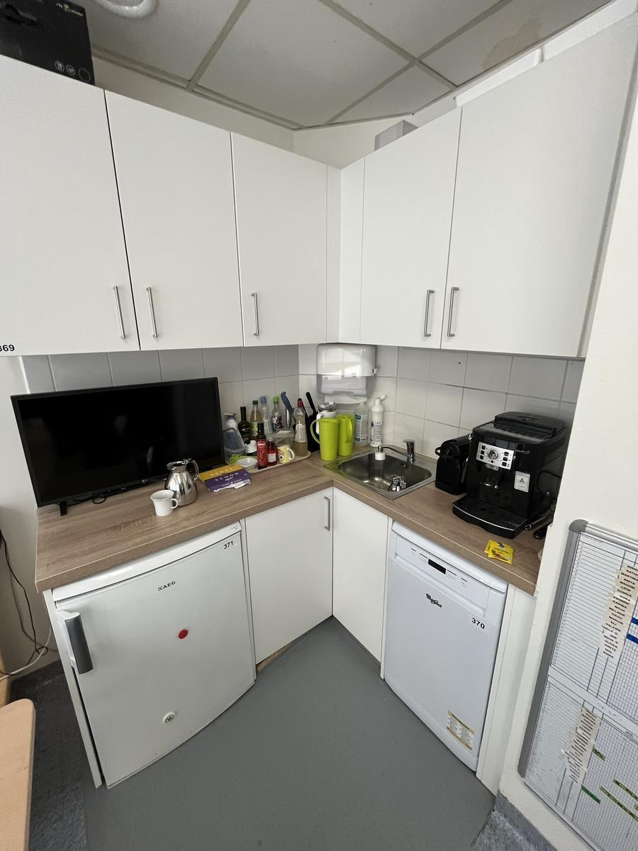 K&uuml;chenverbau komplett mit Sp&uuml;le ohne Ger&auml;teset 150/110 cm?d=2026-03-24 00:48:17