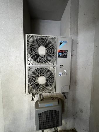 Splitklimager�t DAIKIN RR125B8W1B Bj.2018