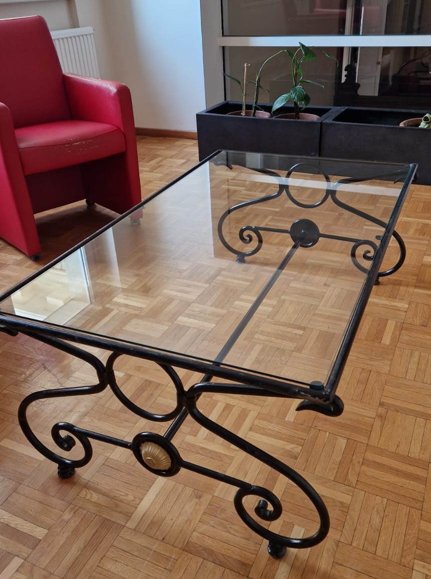 Glastisch, Gu&szlig;eisen, sehr stabil, mit Goldverzierung, 1,23 cm lang x 73 cm breit x 45 cm hoch?d=2026-03-26 22:26:42