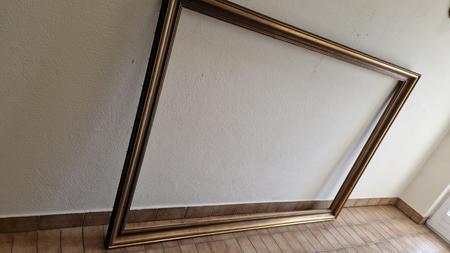 Goldrahmen, Innenlänge 177cm, Innenbreite 120cm, unbeschädigt, ca. 70 Jahre alt Goldrahmen, Innenlänge 177cm, Innenbreite 120cm, unbeschädigt, ca. 70 Jahre alt