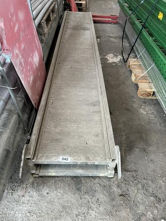 2 Stück Profi - Massiv Alu Verladerampen für Bagger 400/60/15 cm 2 Stück Profi - Massiv Alu Verladerampen für Bagger 400/60/15 cm