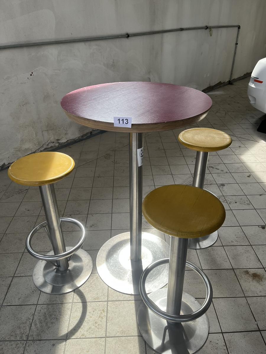 3 Stk. Barhocker, 80cm hoch und 1 Stehtisch DM 70cm, 110cm hoch
