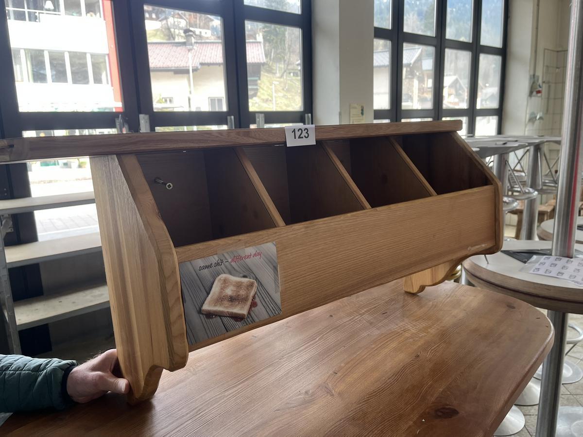 Besteckregal f&uuml;r Wandmontage, mit 6 F&auml;chern, 145x50x30cm?d=2026-03-30 21:35:01