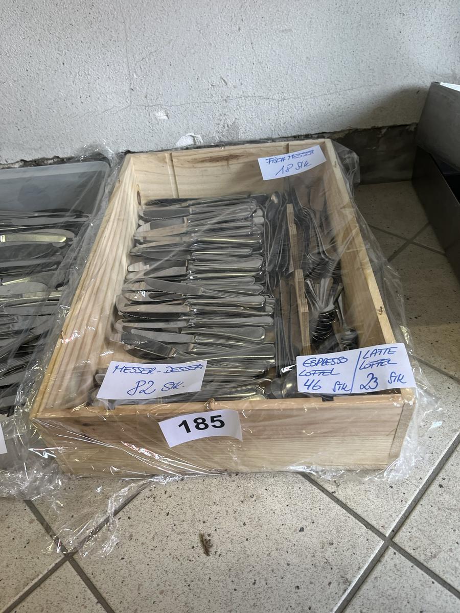 Besteckset bestehend aus 85 Dessertmesser, 18 Fischmessern, 46 Stk. Espressol&ouml;ffeln und 23 Stk. Latte Macchiato L&ouml;ffel?d=2026-03-30 23:17:05