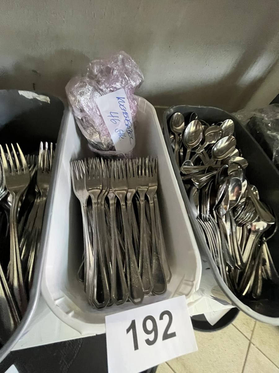 133 Stk. Dessertgabeln und 46 Stk. Kuchengabeln