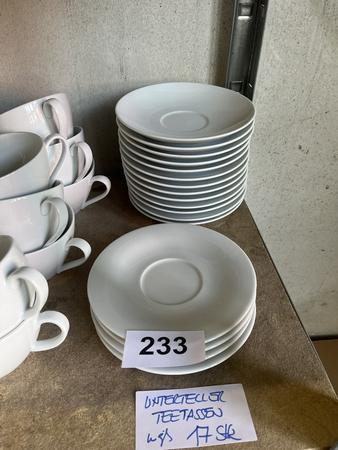 17 Stk. Untertassen, weiß 17 Stk. Untertassen, weiß