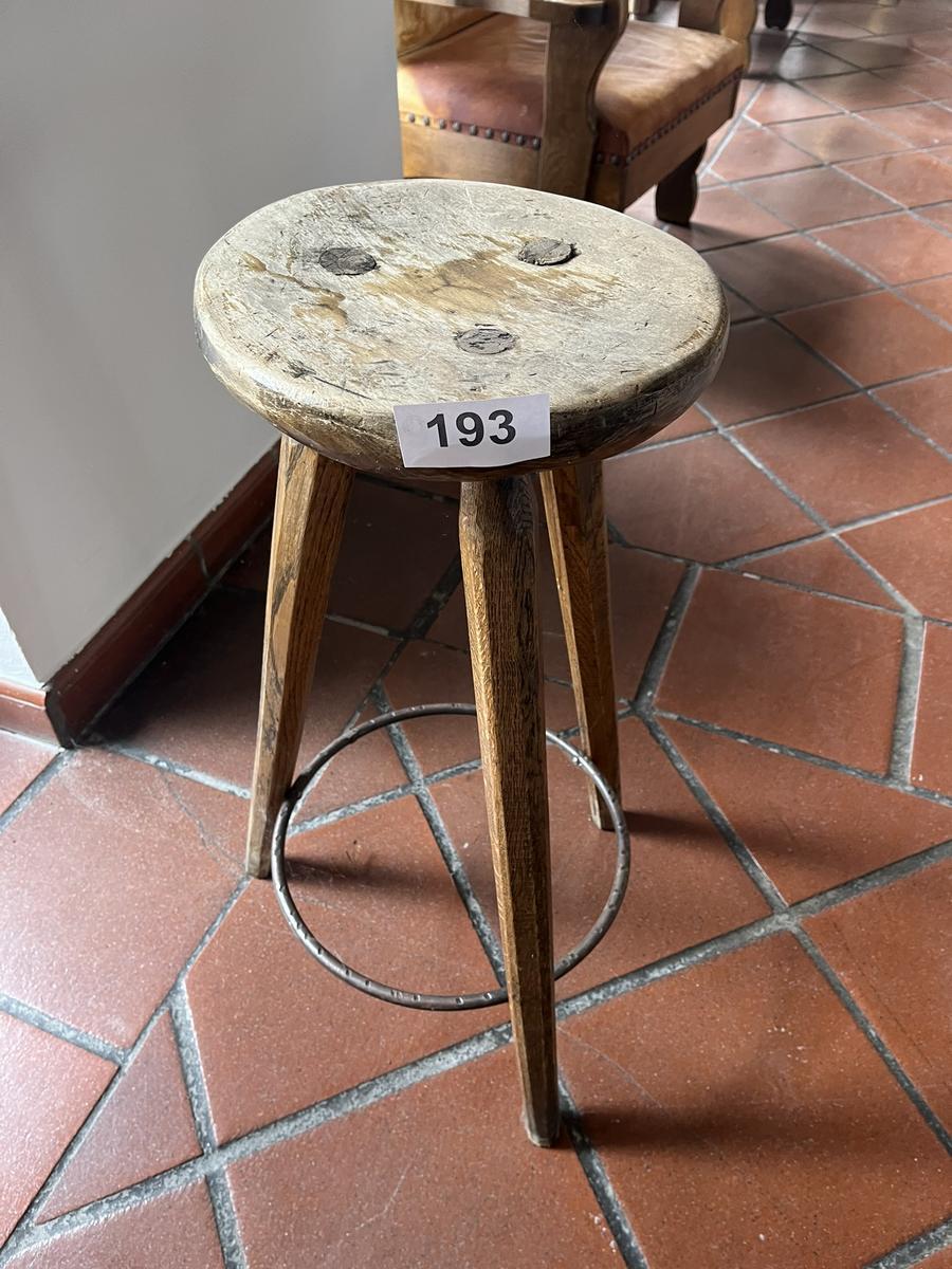 Sitzhocker?d=2026-04-15 03:17:53