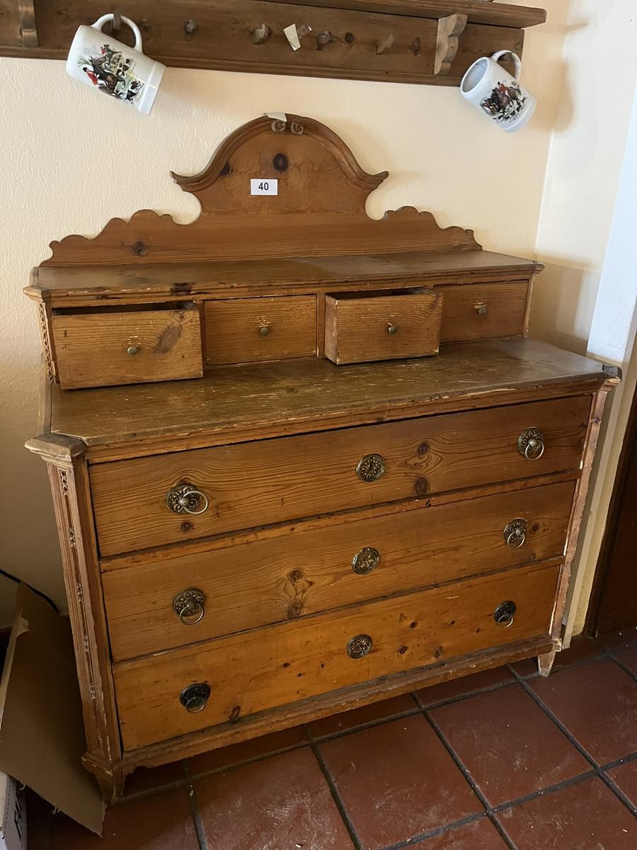 Anrichte, Altholz, 3 Laden, 4 Boxen, 130 x 65 x 150?d=2026-04-15 01:37:35