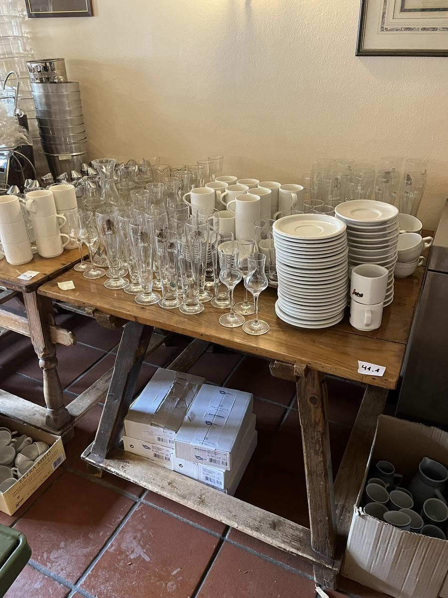 Tisch ca. 95 x 90 x 75?d=2026-04-15 01:44:02